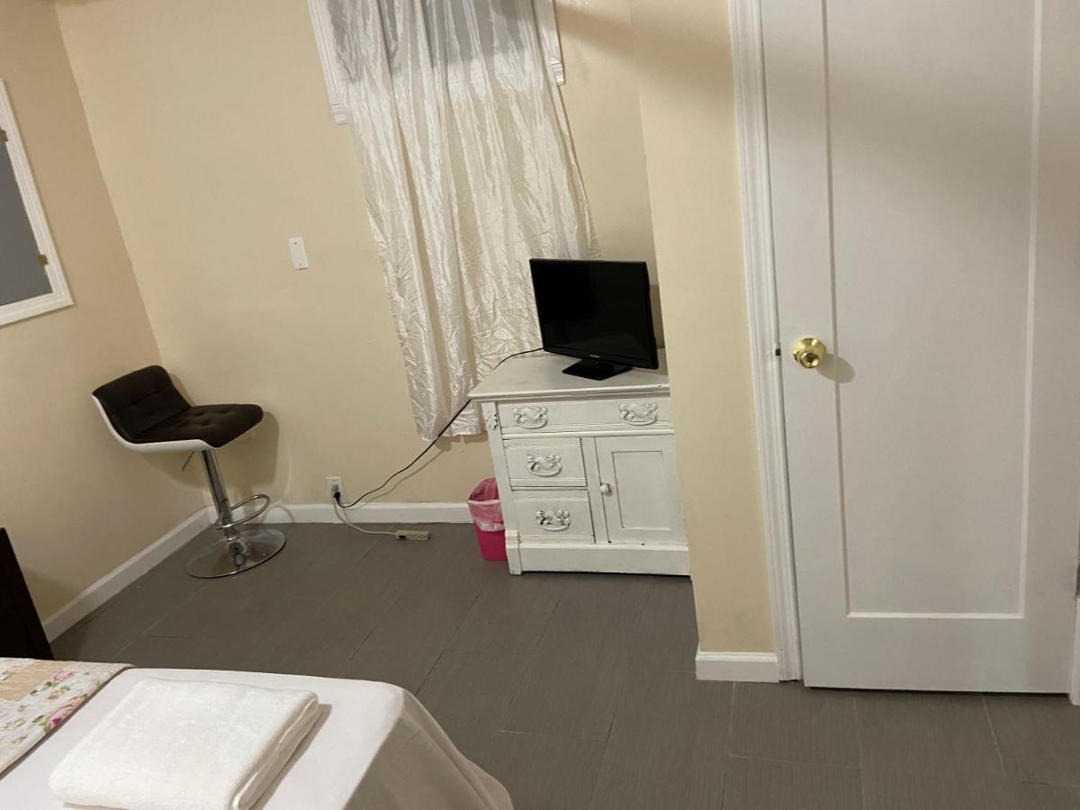 A Private Room In Queens New York Exterior foto
