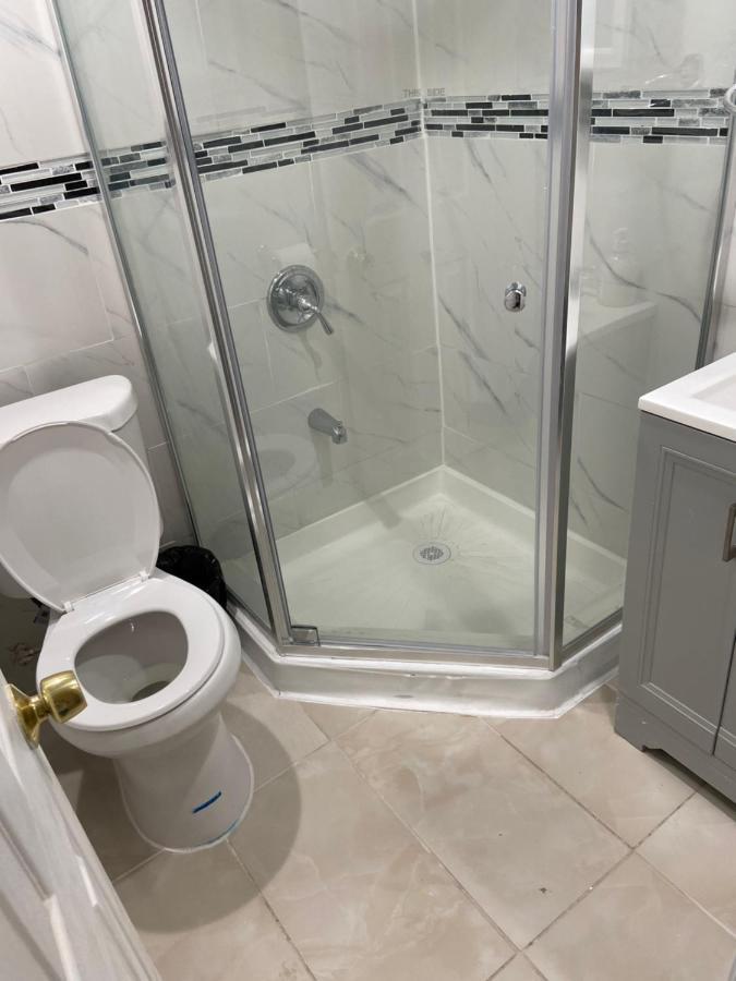 A Private Room In Queens New York Exterior foto